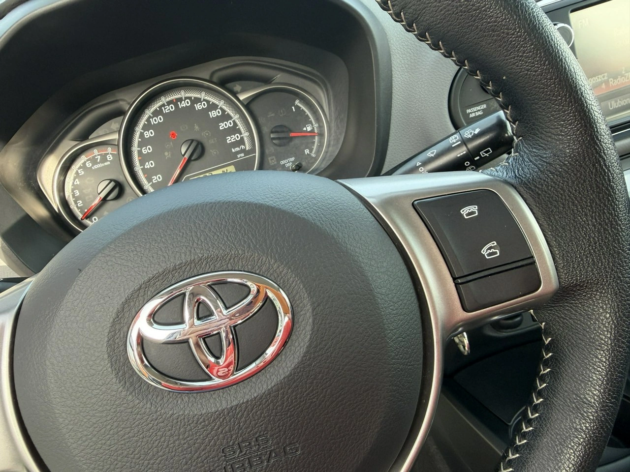 Toyota Yaris - Zdjęcie 15