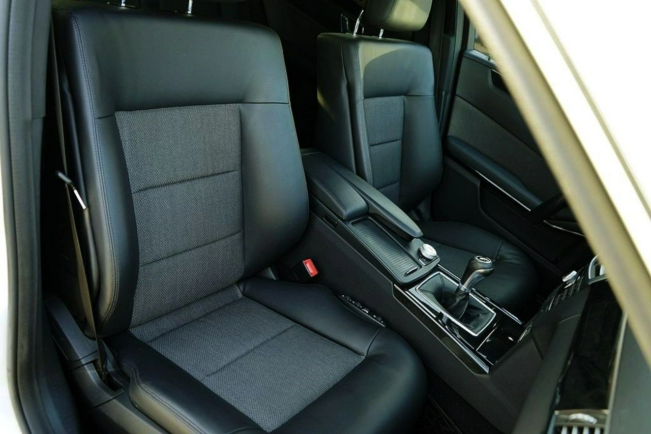 Mercedes E 220 - Zdjęcie 22