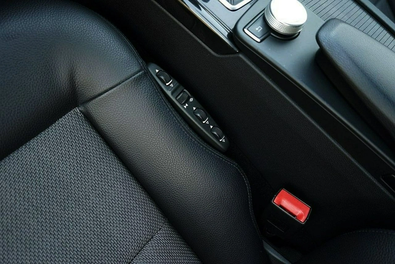 Mercedes E 220 - Zdjęcie 23