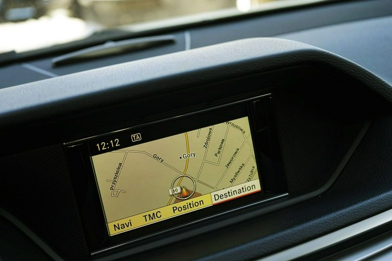 Mercedes E 220 - Zdjęcie 34