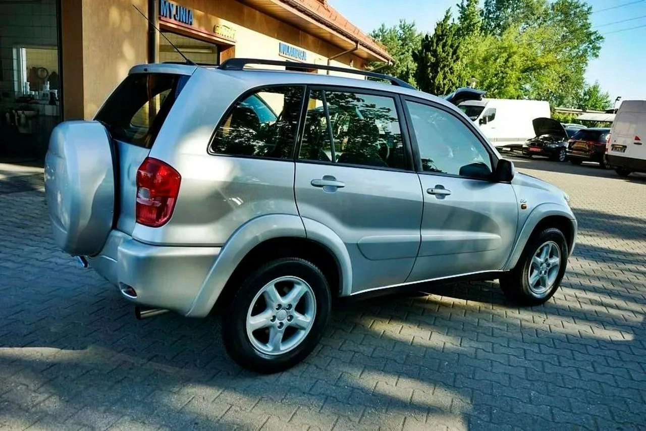 Toyota RAV-4 - Zdjęcie 7