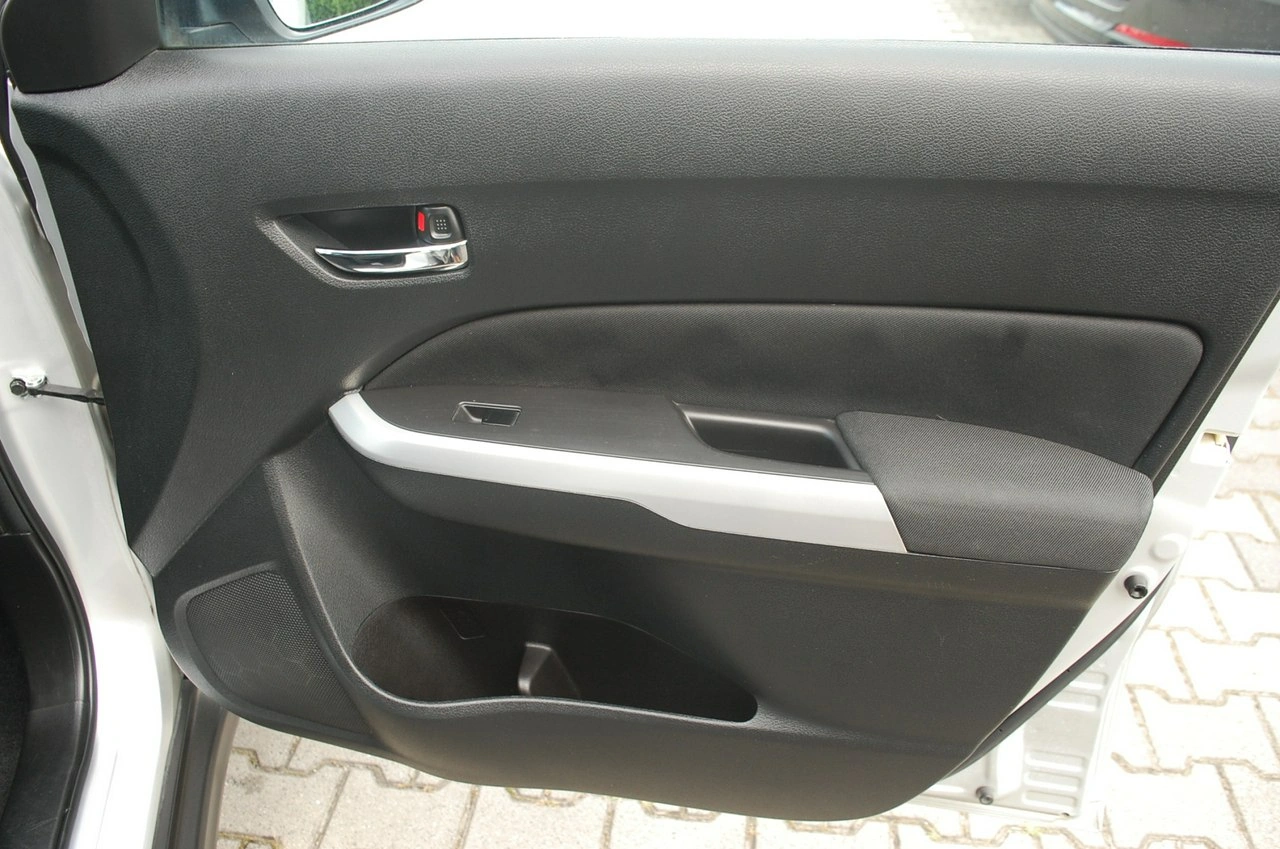 Suzuki Vitara - Zdjęcie 26
