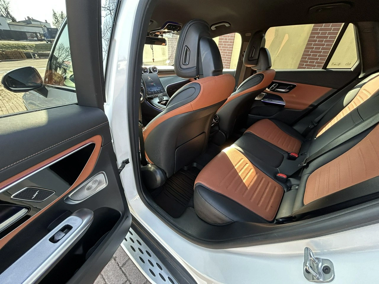 Mercedes GLC 300 - Zdjęcie 11