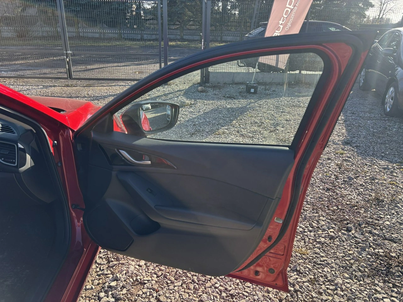 Mazda 3 - Zdjęcie 32