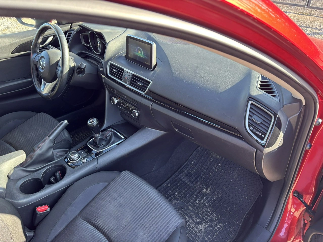 Mazda 3 - Zdjęcie 33