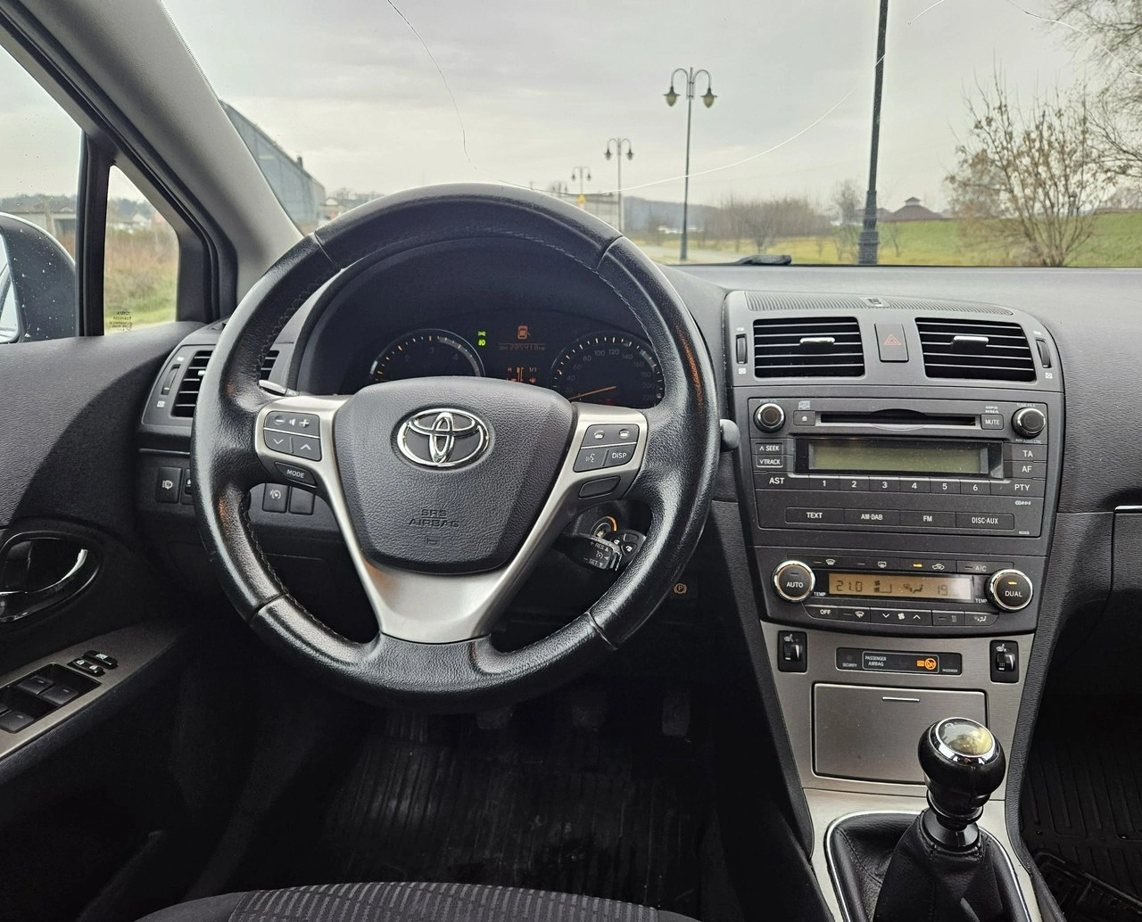 Toyota Avensis - Zdjęcie 6
